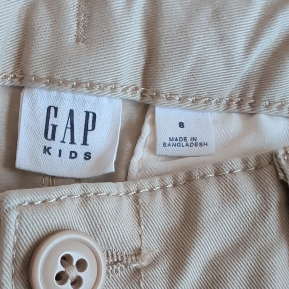 Gap Kids Khaki Shorts Size 8 NWT